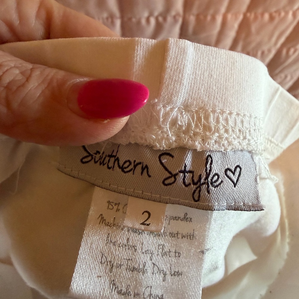 White Ruffle Hem Shorts - Picture 4 of 4